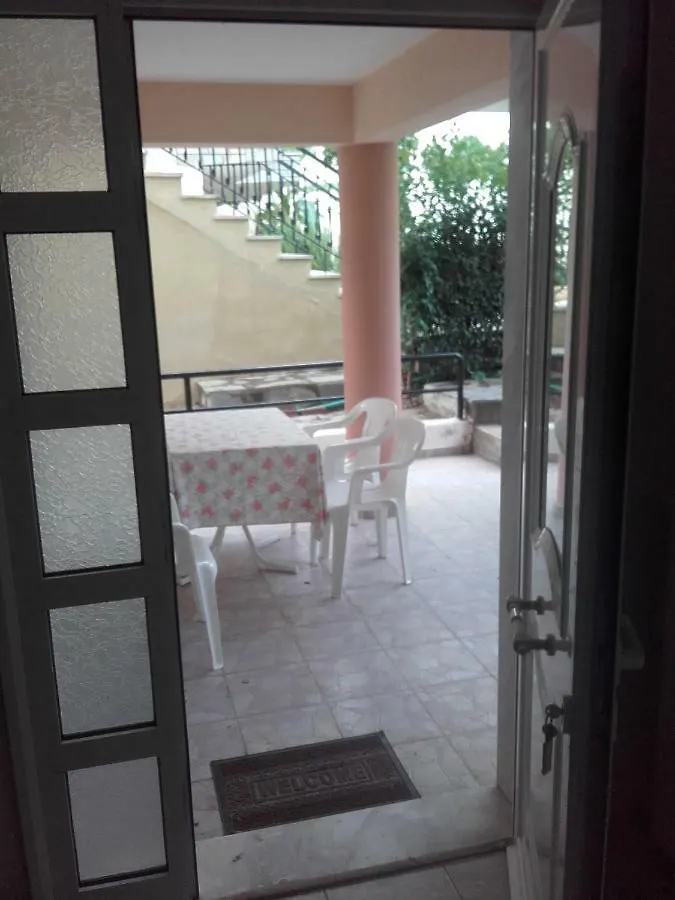 Solmar House Apartment Flogita